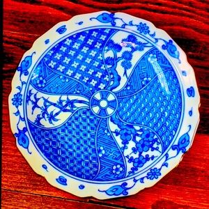 Beautiful Hand Painted Plate Japan High Quality China Rare